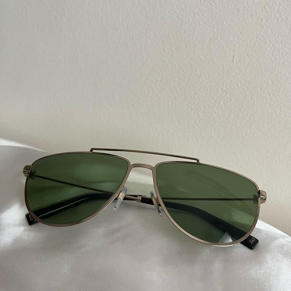 Givenchy GV 7517/S sunglasses in gold and green